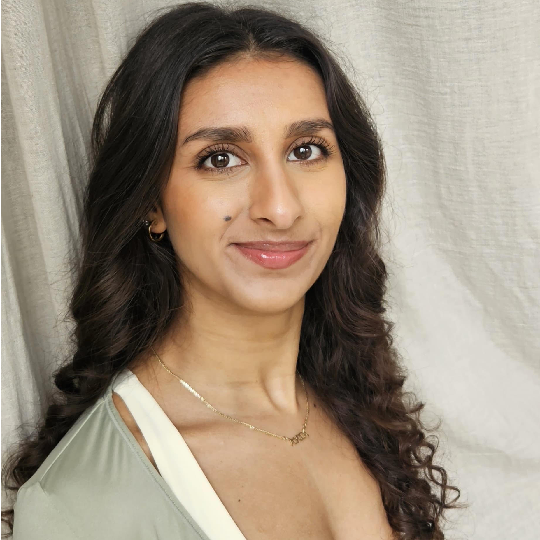 Nina Profile Picture