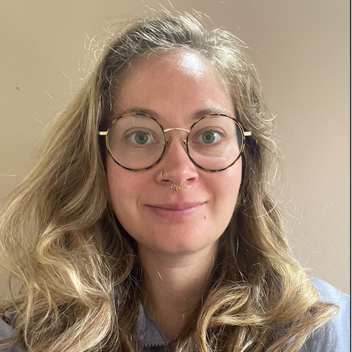 Julia Profile Picture