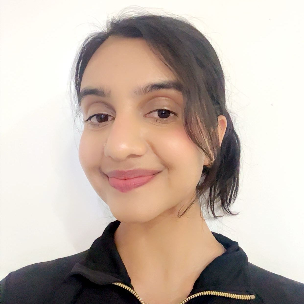 Yasmeen Ismail Profile Picture