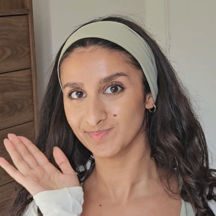Nina Profile Picture